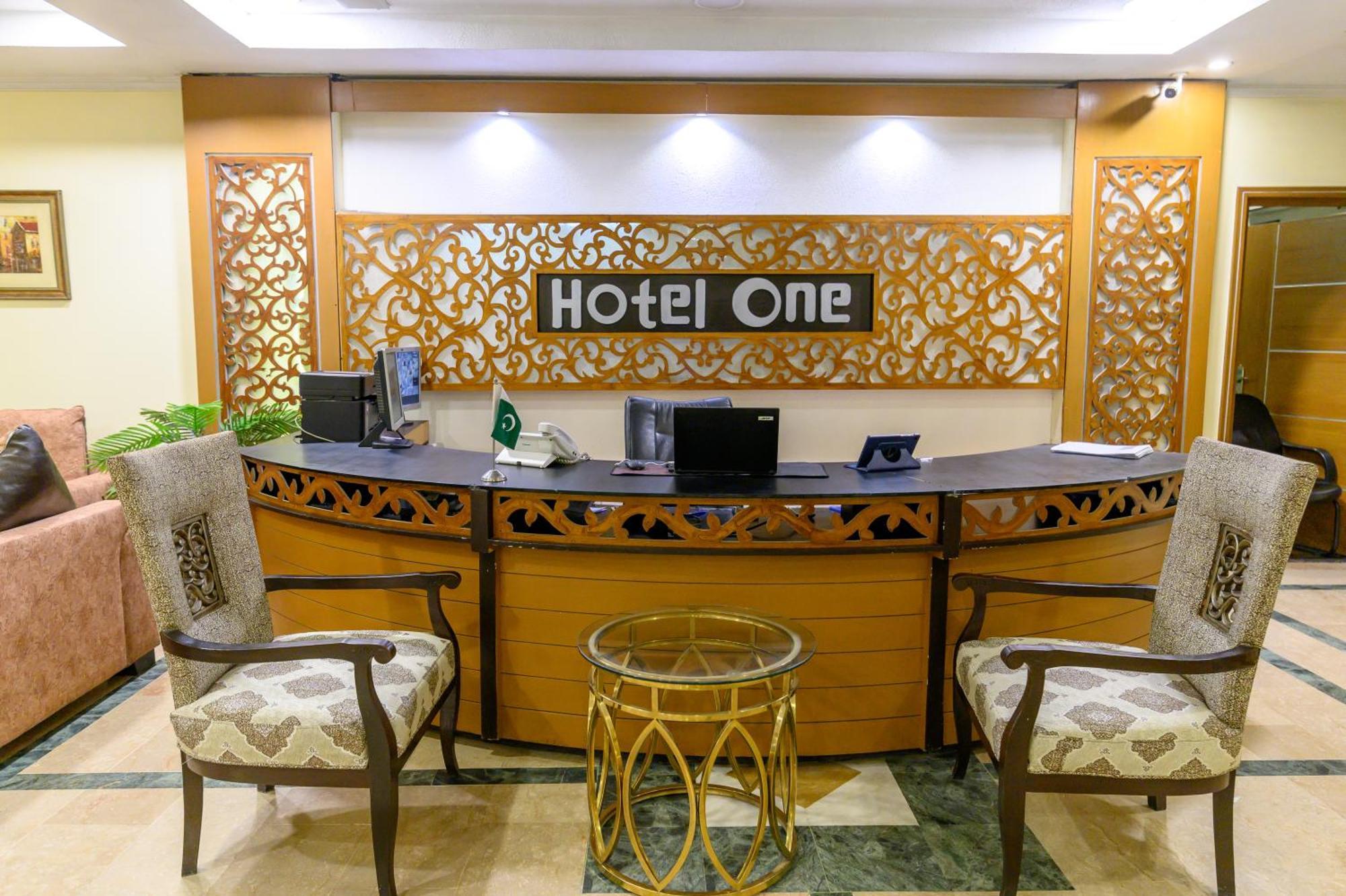 Hotel One Абботтабад Экстерьер фото