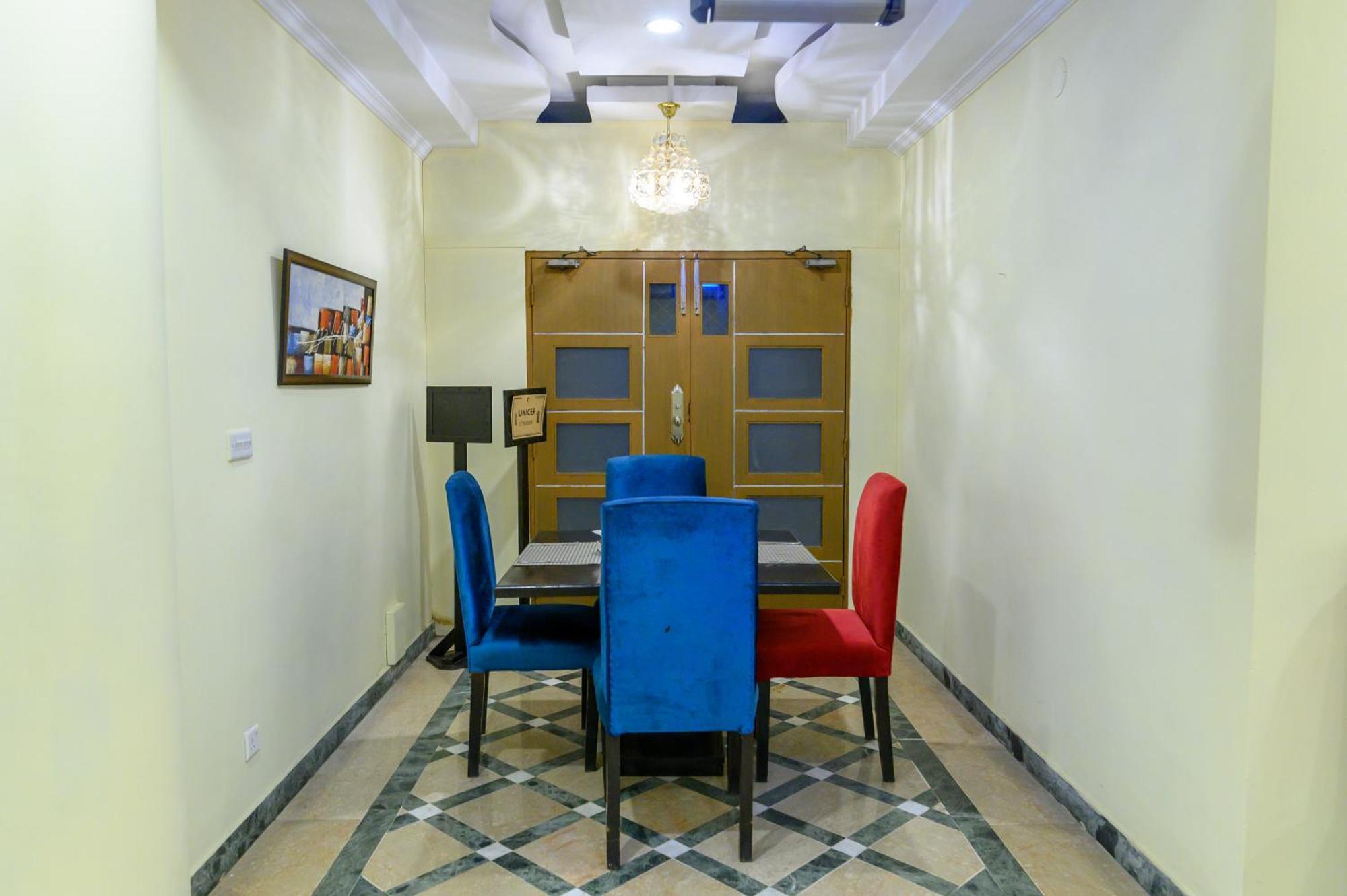 Hotel One Абботтабад Экстерьер фото