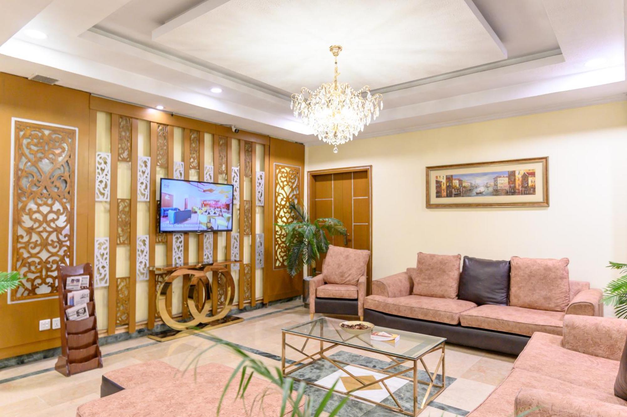 Hotel One Абботтабад Экстерьер фото
