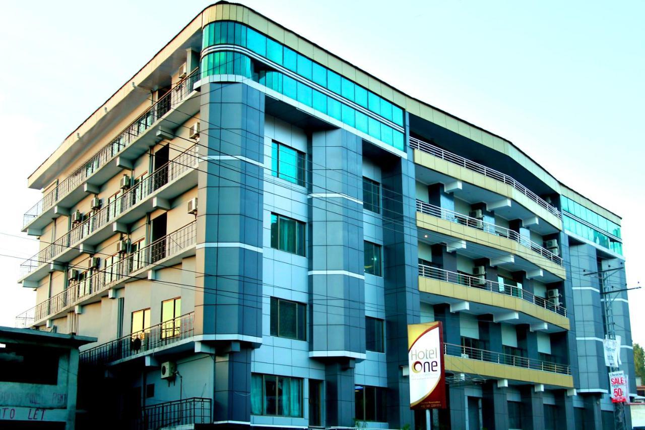 Hotel One Абботтабад Экстерьер фото